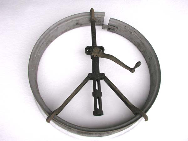 Ford model T rim spliter.jpg